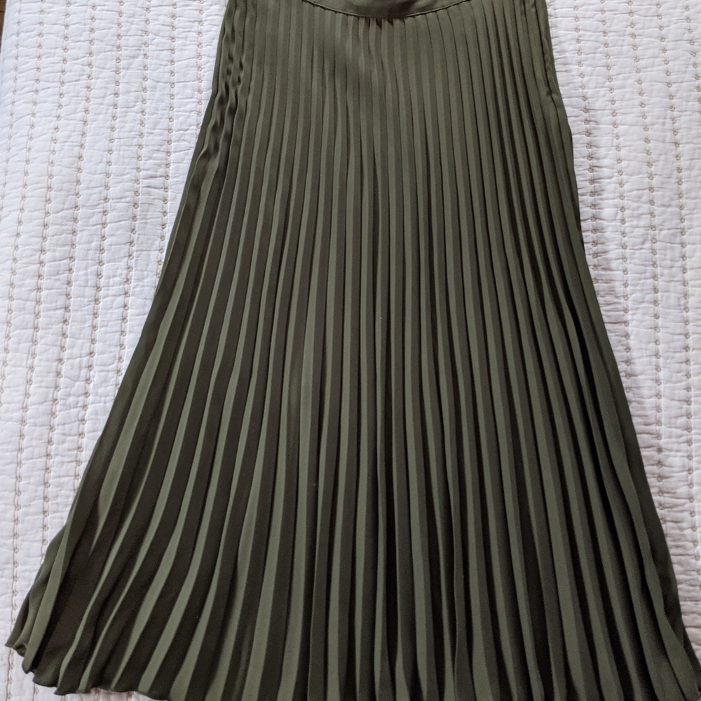 Olive green pleated skirt